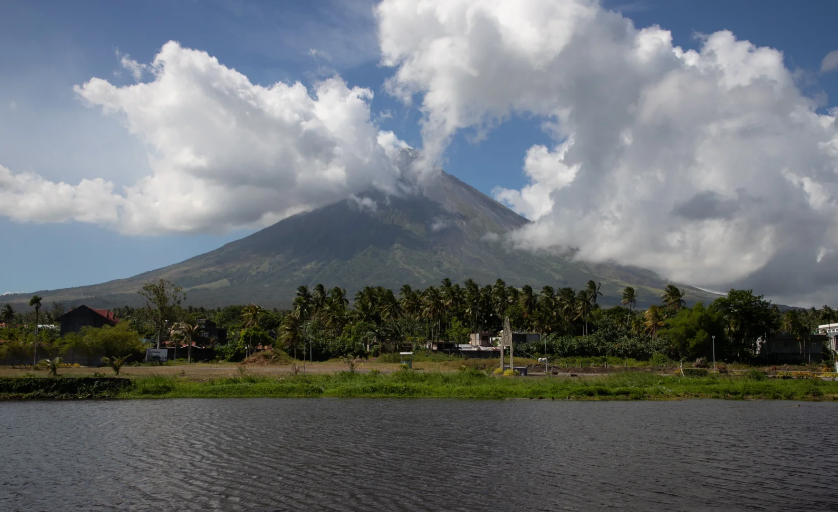 菲律宾火山多的原因(旅游要注意哪些)