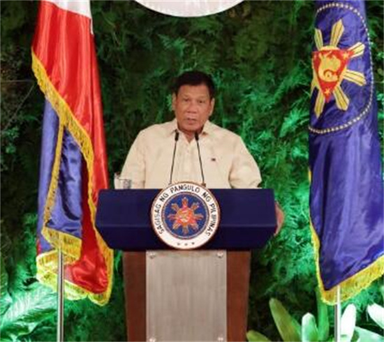 上届菲律宾总统叫什么名字来着呢（历任总统都有谁）