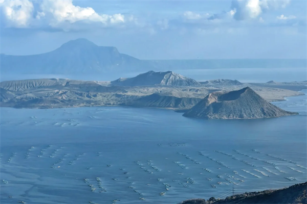 菲律宾秋季旅游可以去哪些景点(穿什么衣服好)